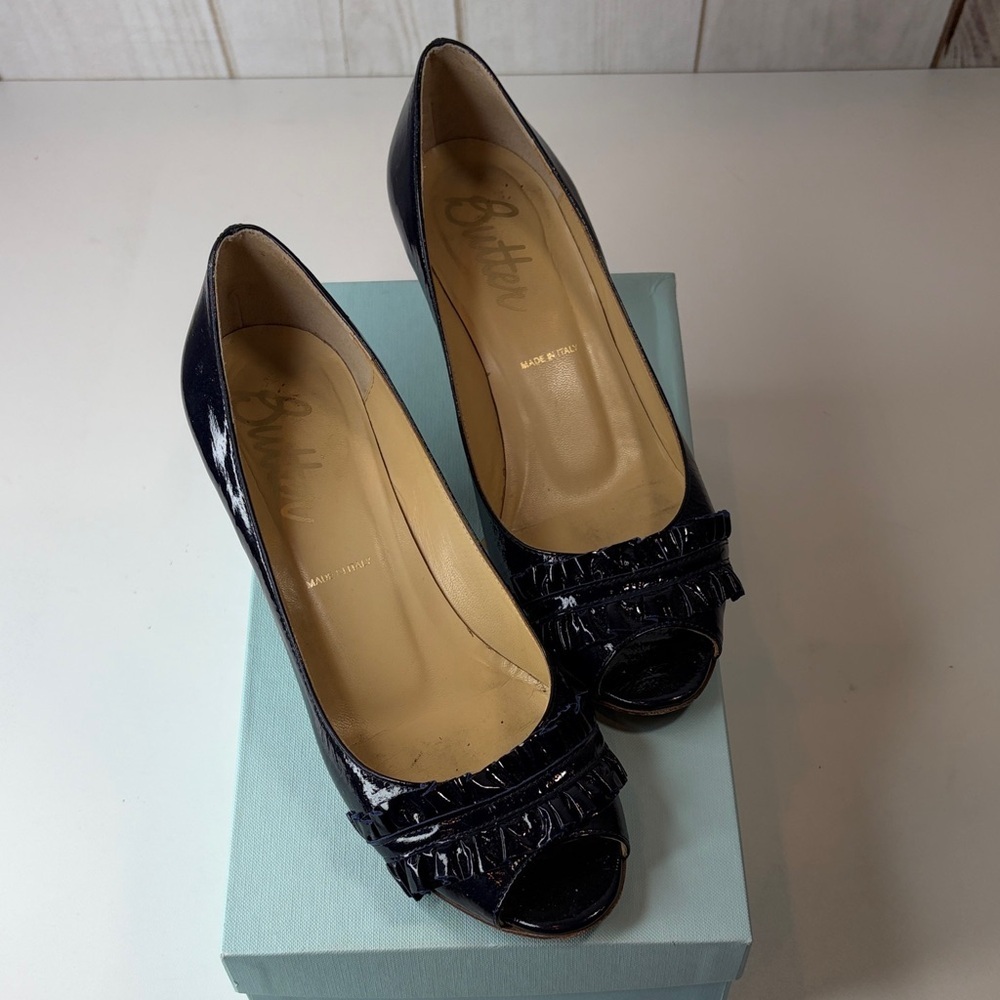 Butter Dandy Navy Blue Patent Leather Peep-Toe Heels Women’s 7 1/2 B - Picture 3 of 16